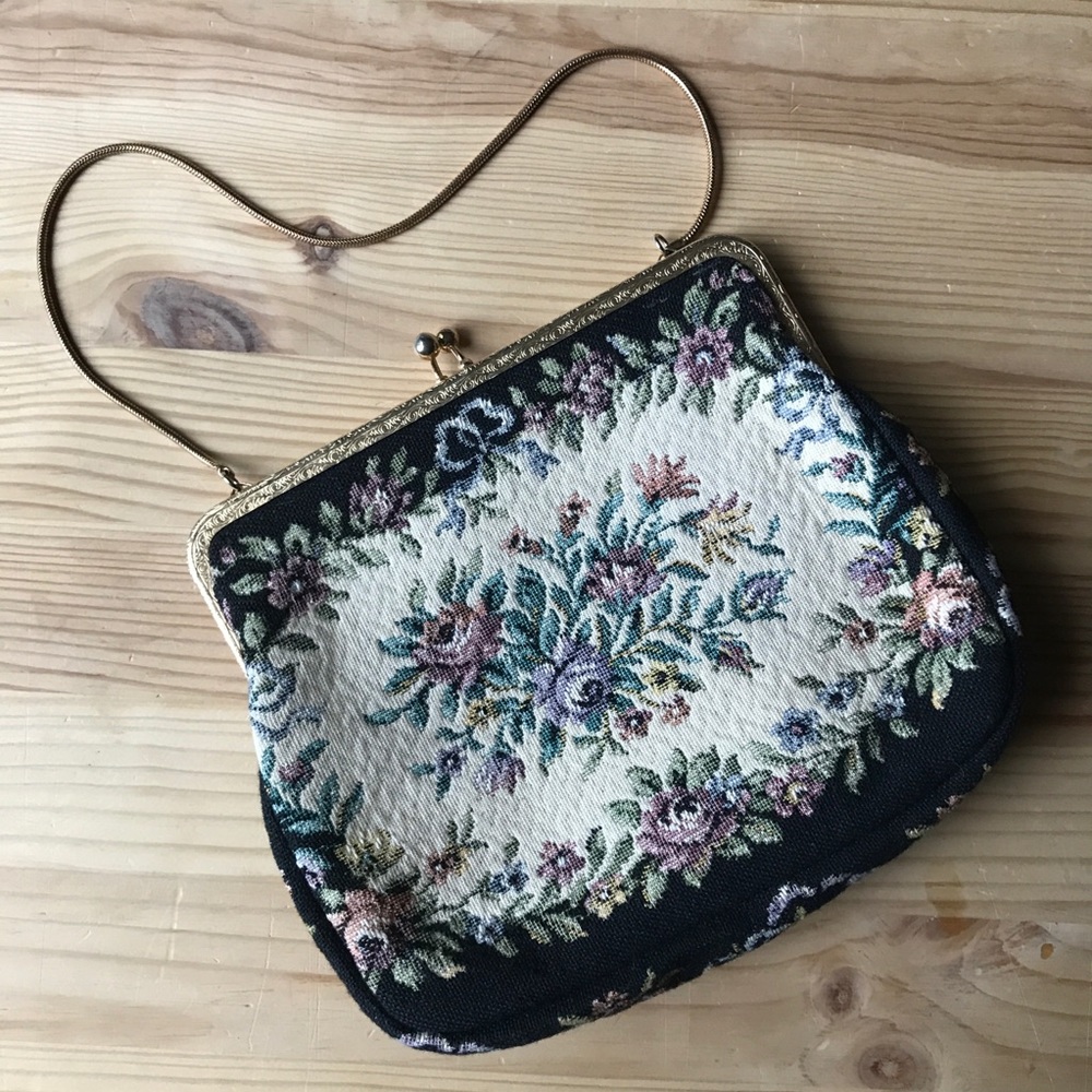 Vintage floral crochet knit clutch